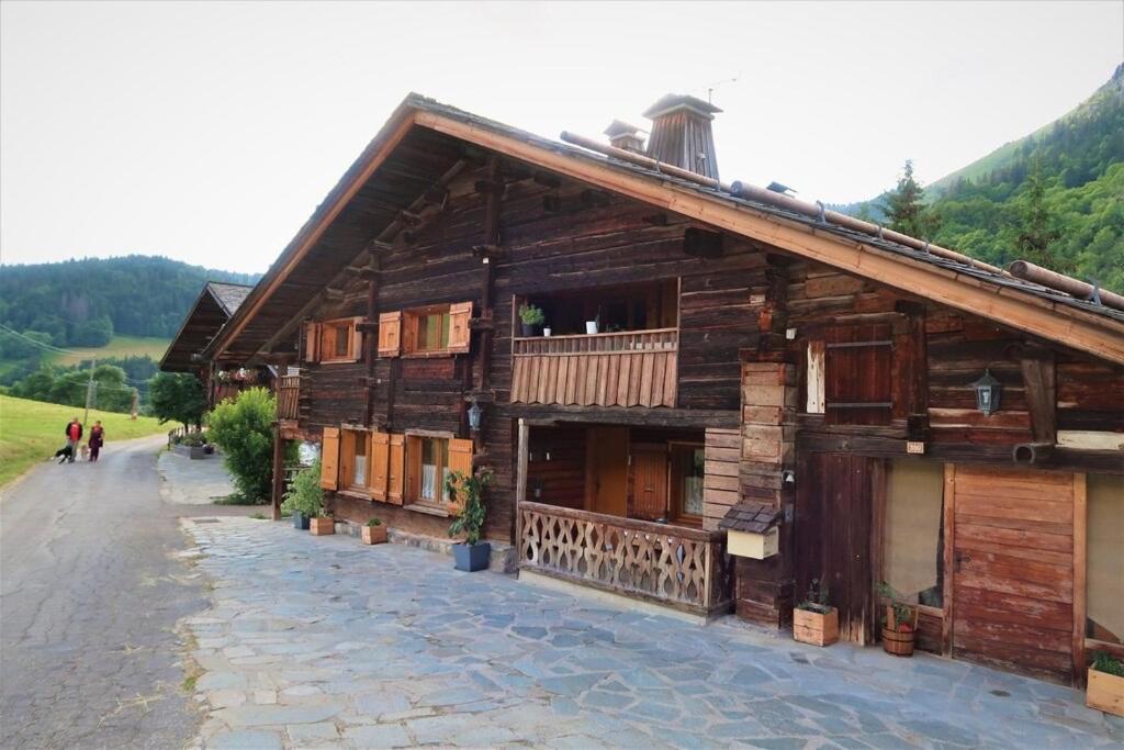 Charmieux Appartement En Chalet Typique Le Grand-Bornand Exterior photo